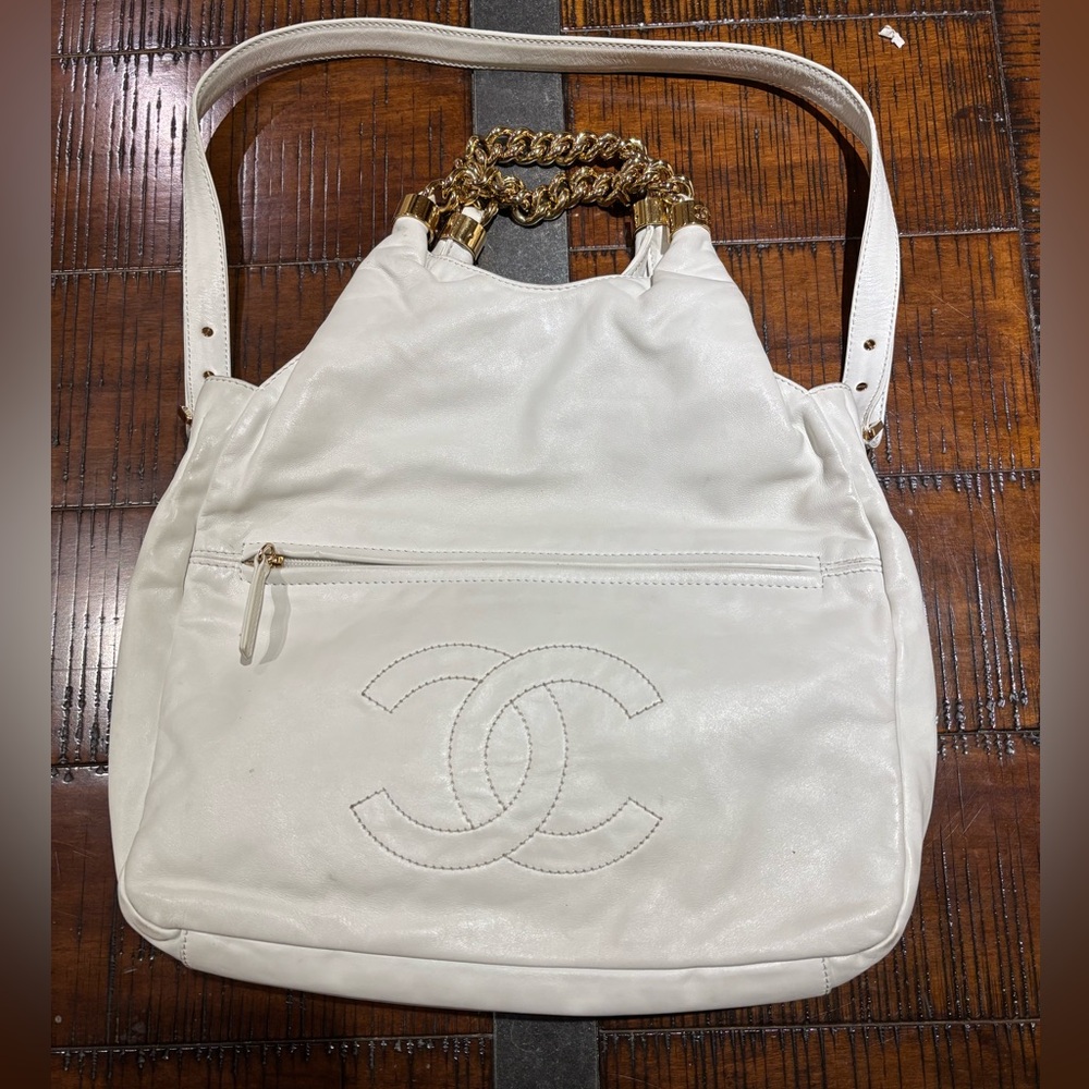 Chanel vintage hobo shoulder bag